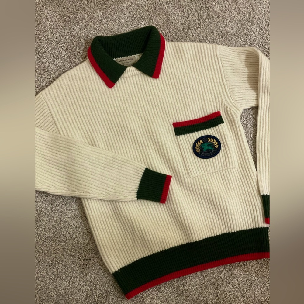 Burberry Olivine Contrasting Collar Knit